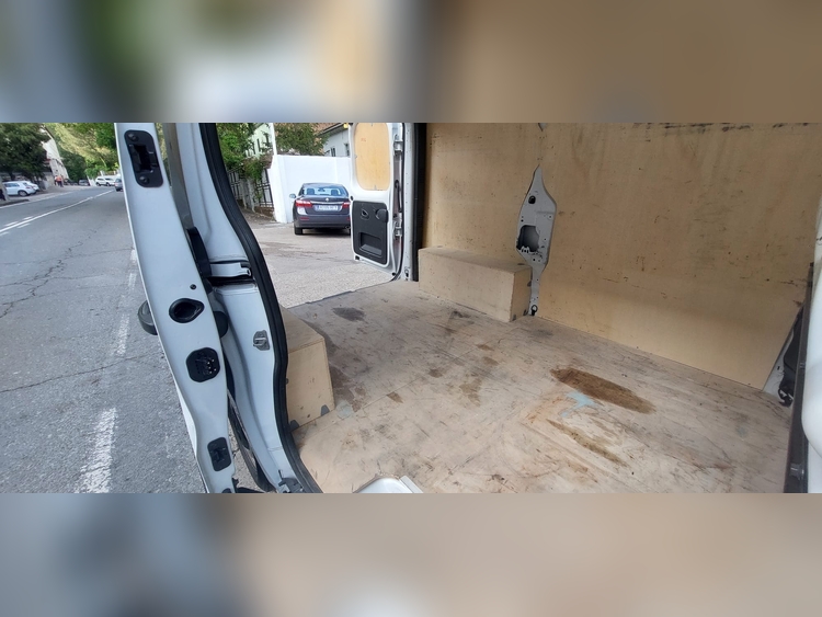 Renault Trafic Furgón 2.0 130cv foto 8